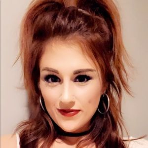 Meet your Posher, Kari